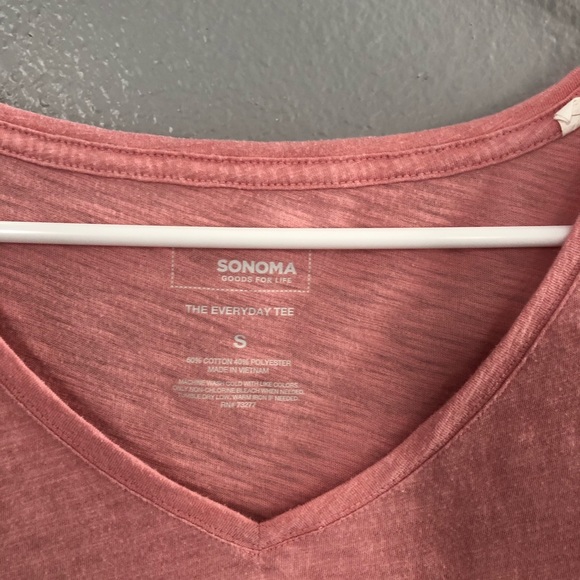 Pink tee - Picture 2 of 2